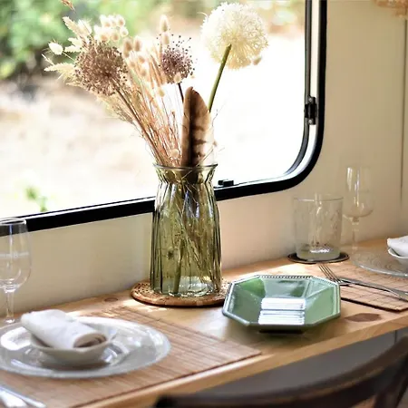 مكان تخييم Cozy Caravane