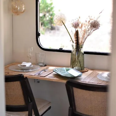 Kemping Cozy Caravane *